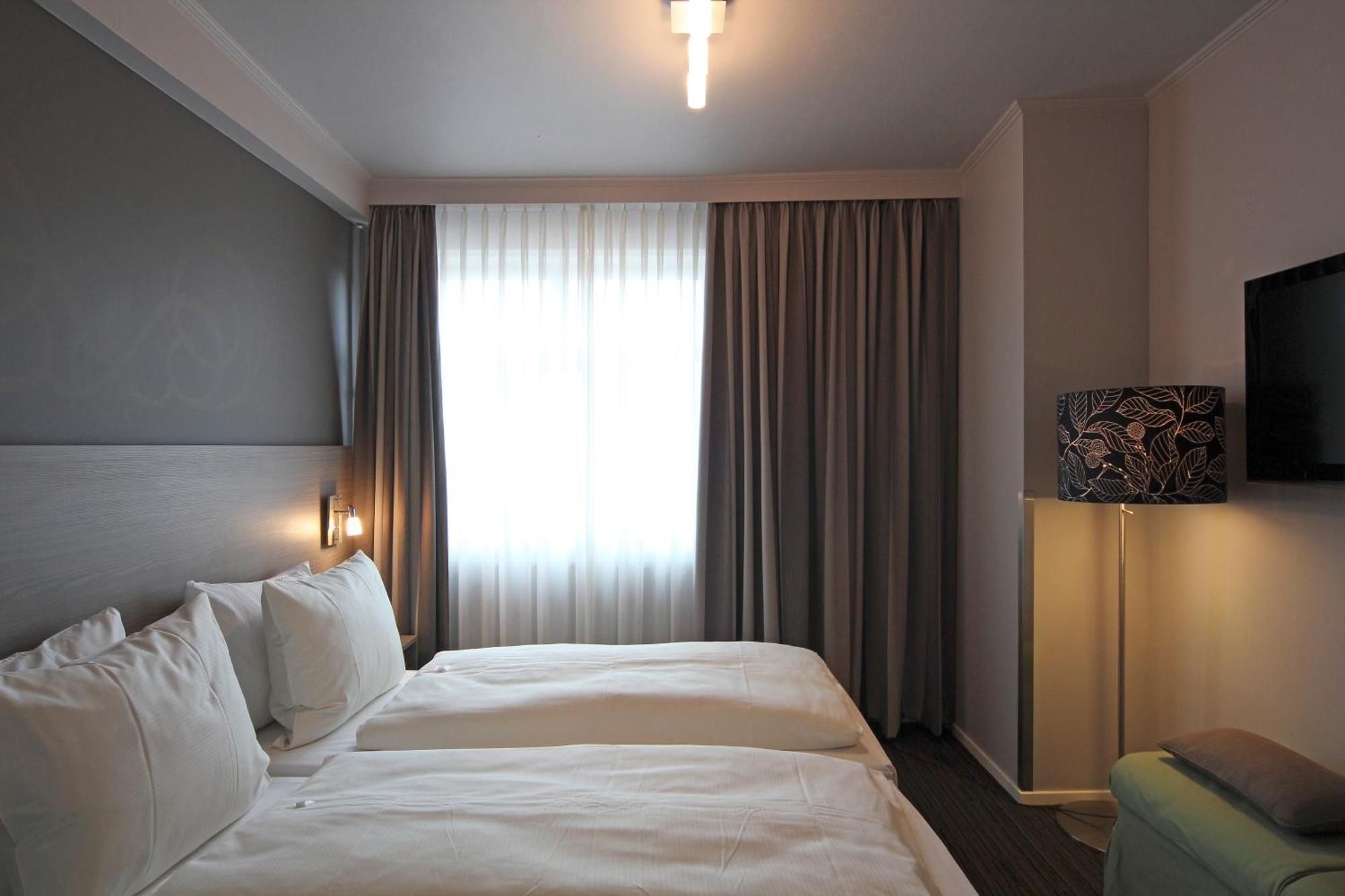 Grand Hotel Monopole Valkenburg aan de Geul Oda fotoğraf